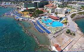 Eri Beach & Village Hotel